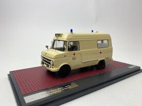 Matrix 1:43 Opel Blitz Voll Rettungswagen Karlstadt 65-75 beige