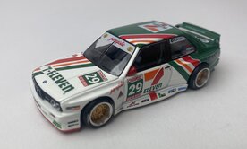 Mini GT 1:64 BMW M3 ( E30 ) Kaido Works Larry Chen v1 US exclusive