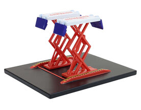 Greenlight 1:64 Auto Body Shop *Automotive Double Scissor Lifts Series 2* Chevron rood/ wit/ blauw