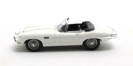 Matrix 1:43 Jaguar E-type Roadster Italsuisse/Frua wit open 1964