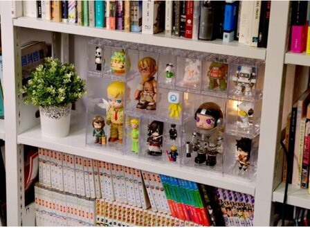 Tiny Toys 1:64 Tiny T-Box D T-Brick display case. Great to stack and build a wall of your favorite modelcar or figure colection
