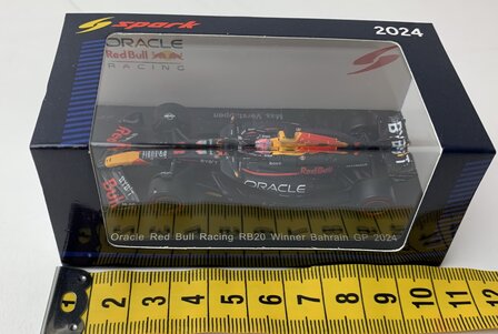 Spark 1:64 Oracle Red Bull Racing RB20 No1 Max Verstappen 2024