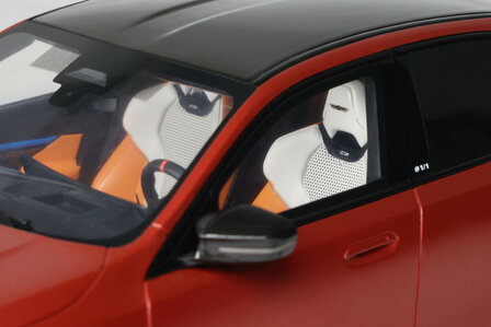 GT Spirit 1:18 BMW M5 Peable Beach orange. Levering 12-2025