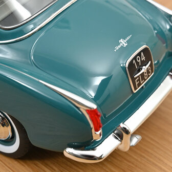Norev 1:18 Renault Fregate 1960 Sevigne Green. Levering 08-2025
