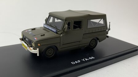 Golden Oldies 1:43 Daf YA-66 Marechaussee legergroen resin model - in QSP verpakking