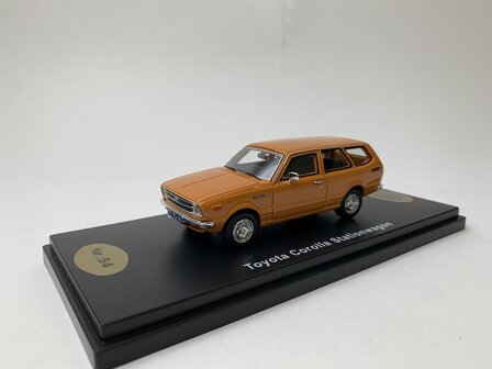 Golden Oldies 1:43 Toyota Corolla Stationwagon oranje  - resin model - Limited 100 pcs