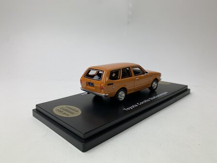 Golden Oldies 1:43 Toyota Corolla Stationwagon oranje  - resin model - Limited 100 pcs
