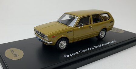 Golden Oldies 1:43 Toyota Corolla Stationwagon geelbruin  - resin model - Limited 100 pcs
