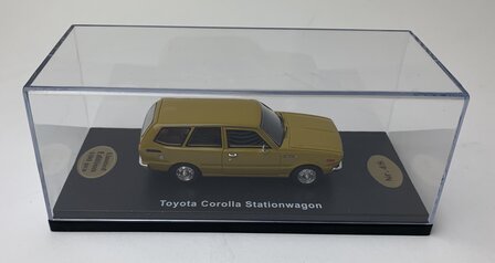 Golden Oldies 1:43 Toyota Corolla Stationwagon geelbruin  - resin model - Limited 100 pcs
