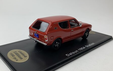 Golden Oldies 1:43 Datsun 100A Station rood - resin model - Limited 100 pcs