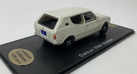 Golden Oldies 1:43 Datsun 100A Station wit - resin model - Limited 100 pcs