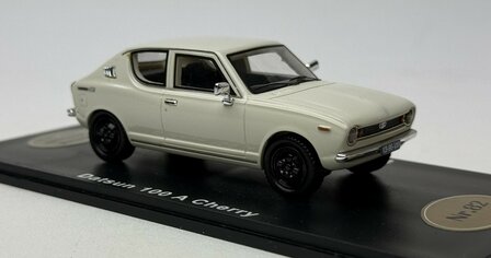 Golden Oldies 1:43 Datsun 100 A Cherry wit resin model - Limited 100 pcs