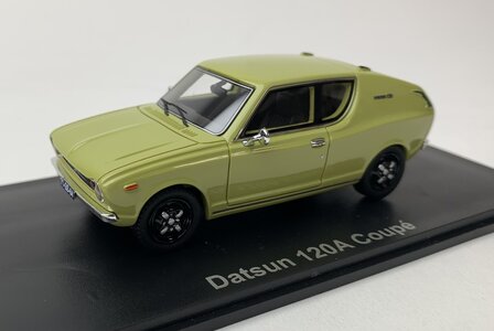 Golden Oldies 1:43 Datsun 120A Coupe geel resin model - Limite