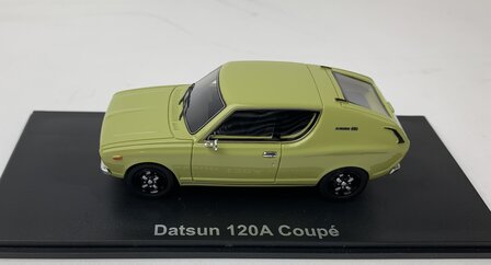 Golden Oldies 1:43 Datsun 120A Coupe geel resin model - Limite