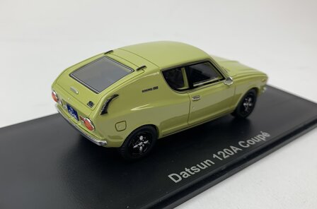 Golden Oldies 1:43 Datsun 120A Coupe geel resin model - Limite