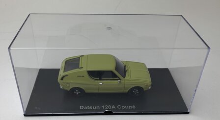 Golden Oldies 1:43 Datsun 120A Coupe geel resin model - Limite