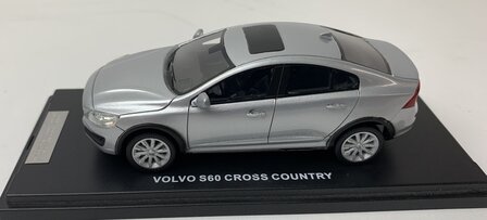 Scale Master 1:43  Volvo S60 Cross Country zilver - resin model