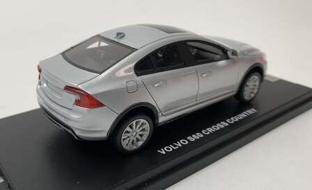 Scale Master 1:43  Volvo S60 Cross Country zilver - resin model