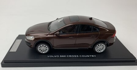 Scale Master 1:43  Volvo S60 Cross Country bruin - resin model