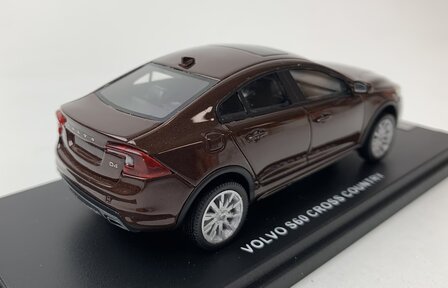 Scale Master 1:43  Volvo S60 Cross Country bruin - resin model