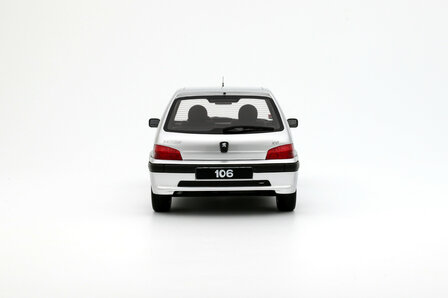 Otto Mobile 1:18 Peugeot 106 Quiksilver Gris Quartz 2000. Levering 10-2025