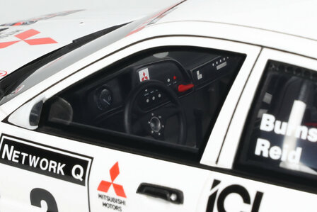 Otto Mobile 1:18 Mitsubishi Carisma GT - No 2 r. Burns  Gr. A RAC RALLY 1997. Levering 10-2025