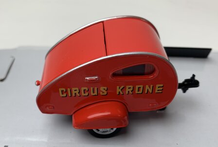 Cararama 1:43 Caravan - Circus Krone - rood in windowbox