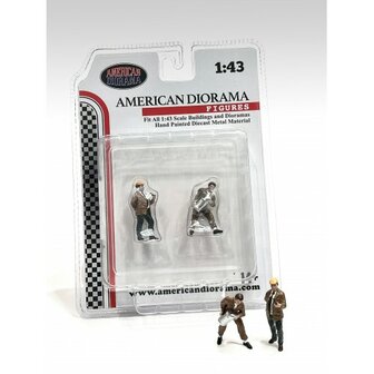 American Diorama 1:43 Race Day Metal Figure set no 4 - set 2 figuren