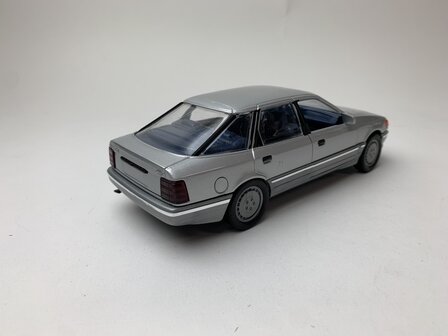 Schabak 1:24  Ford Scorpio zilver