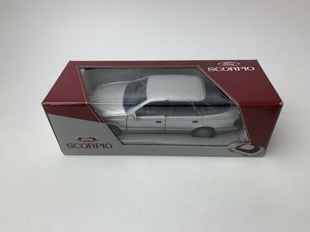 Schabak 1:24  Ford Scorpio zilver