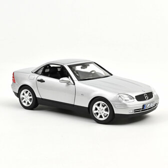 Norev 1:18 Mercedes Benz SLK 1996 Brillant Silver 2024. Levering 09-2025