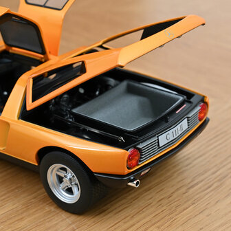 Norev 1:18 Mercedes Benz C 111 / II 1970 Weissherbs metallic. Leering 09-2025