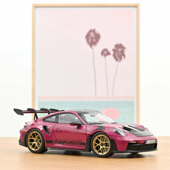 Norev 1:18 Porsche 911 GT3 RS w/Weissach Pack 2022 Ruby Star. Levering 09-2025