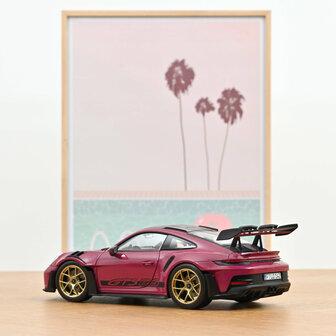 Norev 1:18 Porsche 911 GT3 RS w/Weissach Pack 2022 Ruby Star. Levering 09-2025