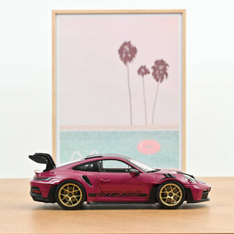Norev 1:18 Porsche 911 GT3 RS w/Weissach Pack 2022 Ruby Star. Levering 09-2025
