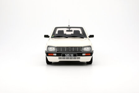 Otto Mobile 1:18 Peugeot 505 V6 Blance Meije 1989 wit