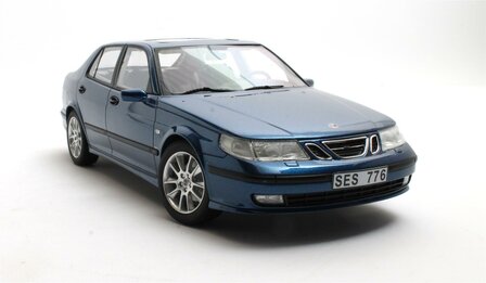 Cult Models 1:18 Saab 9-5 Turbo Aero Midnight blue metallic 1998