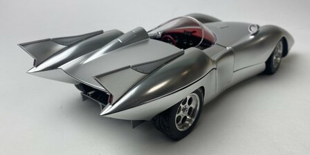 Schwyn Haas 1:18 Speed Racer Silver Metallic Version - Features 