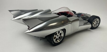 Schwyn Haas 1:18 Speed Racer Silver Metallic Version - Features 