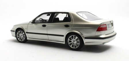 Cult Models 1:18 Saab 9-5 Turbo Aero silver metallic 1998