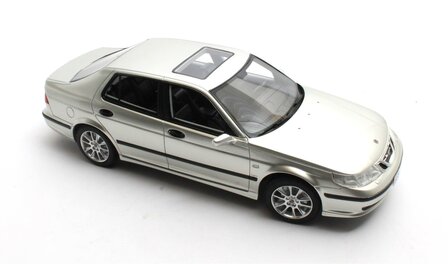Cult Models 1:18 Saab 9-5 Turbo Aero silver metallic 1998