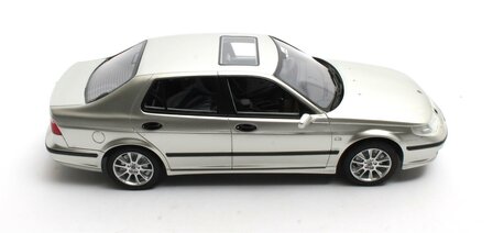 Cult Models 1:18 Saab 9-5 Turbo Aero silver metallic 1998