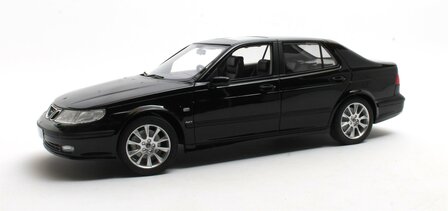 Cult Models 1:18 Saab 9-5 Turbo Aero zwart 1998