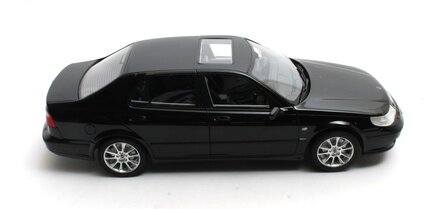 Cult Models 1:18 Saab 9-5 Turbo Aero zwart 1998