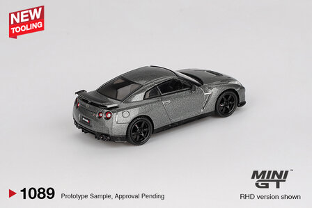 Mini GT 1:64 NISSAN GT-R 2013 Dark Metal Gray (NISMO R35 CRS Version) RHD. Verwacht 01-2025