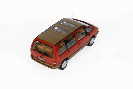 Otto Mobile 1:18 Renault Espace 2000 TSE Rouge Cornaline 1984. Levering 11-2025