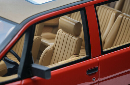 Otto Mobile 1:18 Renault Espace 2000 TSE Rouge Cornaline 1984. Levering 11-2025