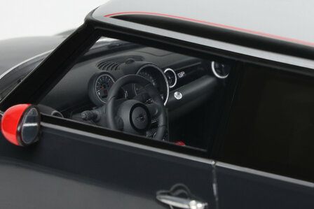 Otto Mobile 1:18 Mini Cooper JCW GP2 R56 Thunder Grey Metallic 2012. Levering 12-2025