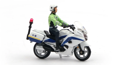 XCartoys 1:64 BAIC BJ80 People&#039;s Police Motorcycle Escort Set