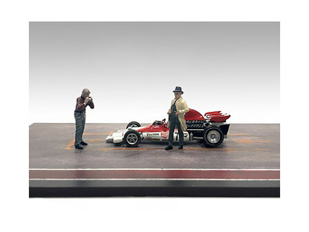 American Diorama 1:43 Race Day Metal Figure set no 3 - set 2 figuren